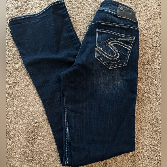 Silver Suki Mid- Rise Bootcut Jeans - Picture 4 of 7